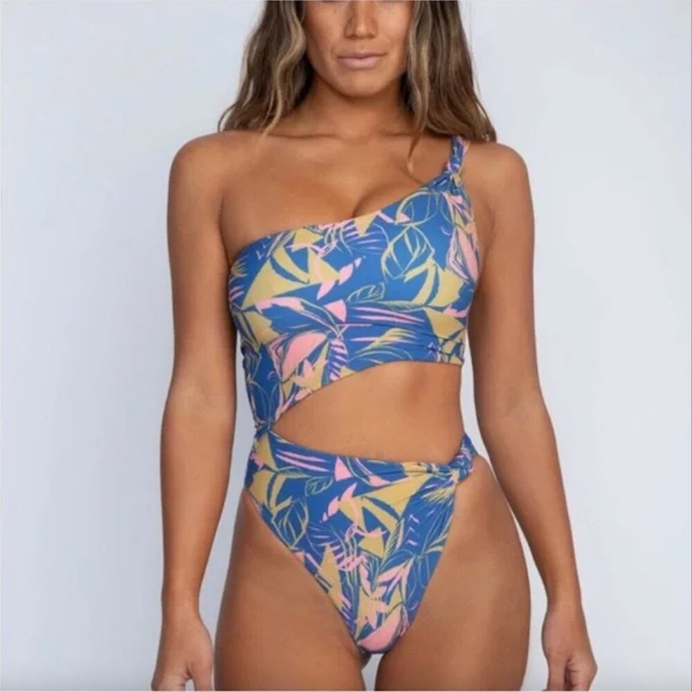 SKATIE - Nicole One Piece Swimsuit XS Anguilla Tropical Print NWT